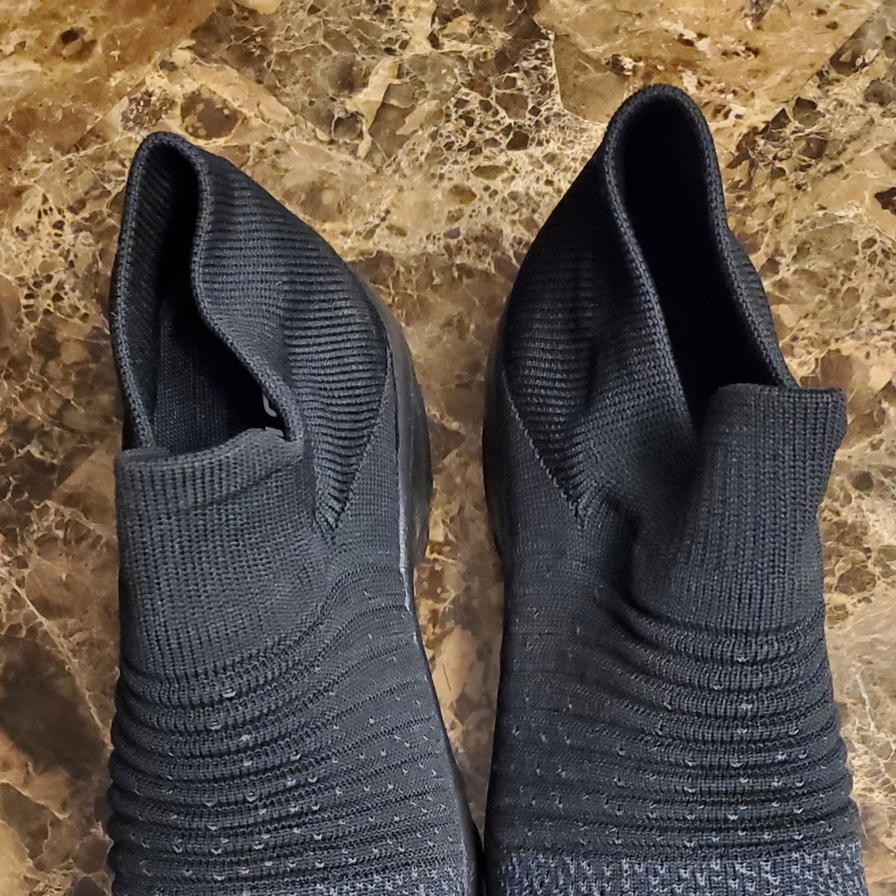 Women's Slip-On Knit Athletic Sneakers - Black